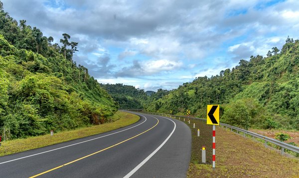 Revamping Classic UK Cars: A Guide to Choosing and Installing Modern Bluetooth Audio Systems